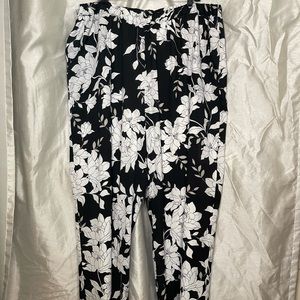 Plus Size Lane Bryant Wide Leg B&W Floral Flowy Summer Casual Trouser Pants